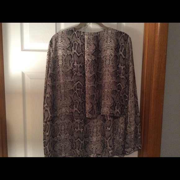 Blouse - Picture 2 of 2